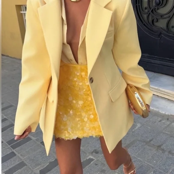 Zara Mini Sequin Skirt in Yellow - Picture 6 of 7